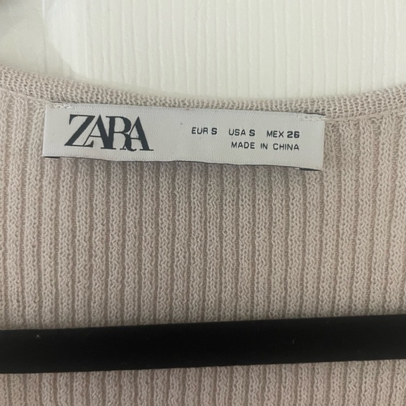 Zara Ribbed Deep V Sweater - Picture 3 of 6